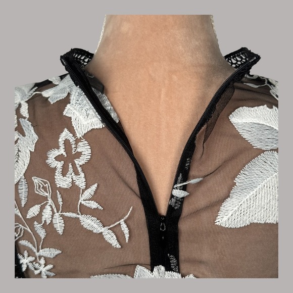 Gracia Black & White Floral Embroidered Long Sleeve Mesh Peplum Top L - Picture 10 of 16
